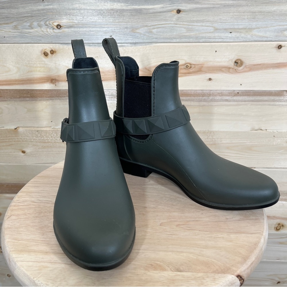 Natural Soul Hunter green ankle boots